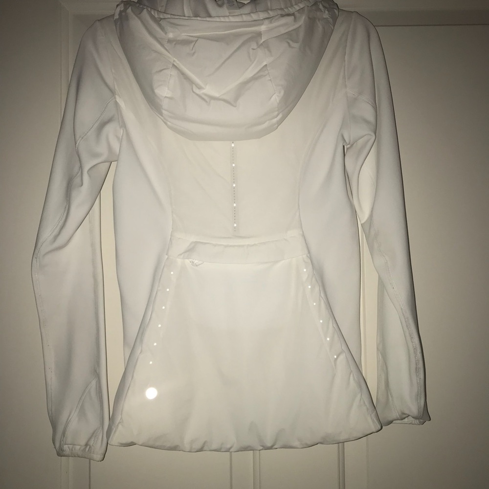 Lulu Lemon size 4 runners white hoodie